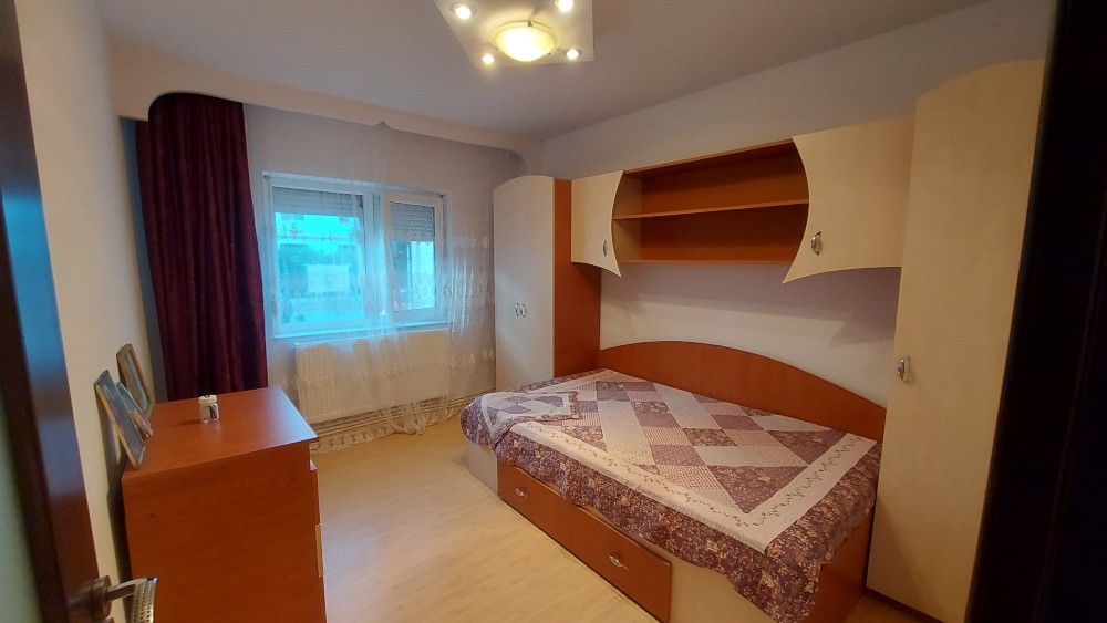 Apartament stradal Sid-Vest